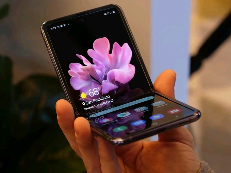 SAMSUNG GALAXY Z FLIP CLAMSHELL FOLDABLE PHONE LAUNCHED IN INDIA FOR RS&nbsp;1,09,999