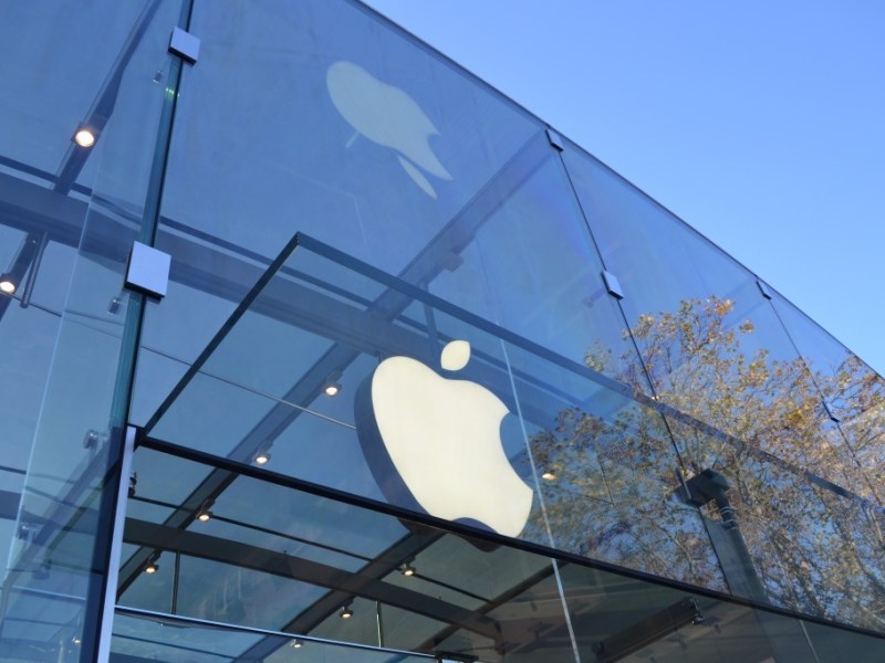 Apple closes all stores outside of China until March 27 in response to the Coronavirus&nbsp;outbreak